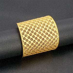 Jxx Venta al por Mayor de Brazaletes Chapados en Oro de Dubái para Mujer, Diseño Hueco de Moda Chapado en Oro de 24K, Brazalete Abierto de Latón, Joyería - Product Image 3