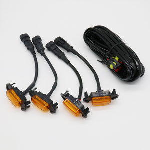 Rejilla Delantera para Capó MOXI Factory 2016-2020, 4 Luces LED, Color Ámbar Ahumado y Blanco, Material ABS, Compatible con Vehículos - Product Image 2