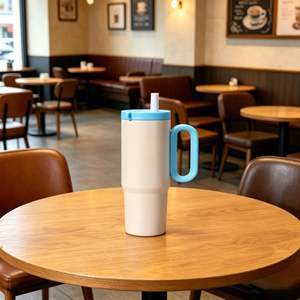 24oz 720ml <b>Macaron</b> Handle Travel Car Tumbler Stainless Vacuum Mug Lid Straw Non-Slip OEM ODM Pink Blue Color - Product Image 1