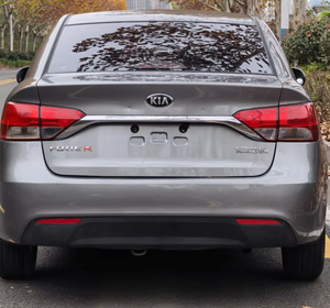 <span class=keywords><strong>Kia</strong></span> 2017 1.6L con cambio manuale, <span class=keywords><strong>berlina</strong></span> con interni in pelle scura, pneumatici R16 e telecamera posteriore - Product Image 2