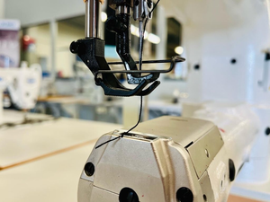 Machine à coudre à point droit à aiguille simple à alimentation verticale à axe rotatif Jukis LS-2342-7 2342 Prix - Product Image 2