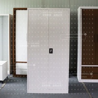 Armoire de rangement métallique en acier robuste pour employés avec tringle de suspension et serrure