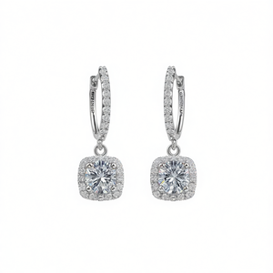 Orecchini a Cerchio Mikimoto con Diamanti, Argento 925, Taglio Brillante Rotondo, Montatura a Griffe, Gioielli Classici da Sposa per Donna - Product Image 1