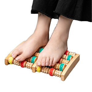 Masseur de pieds en bois portable avec technique Shiatsu originale 5 rangées de couleurs pour la relaxation et le soulagement des douleurs dorsales aux jambes - Product Image 1