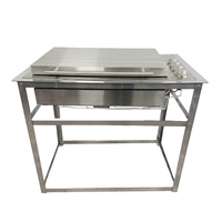 Barbecue extérieur au propane à 4 brûleurs Allumage électronique 56,000 BTU Grilles de cuisson en fonte Grille chauffante Barbecue tout-terrain