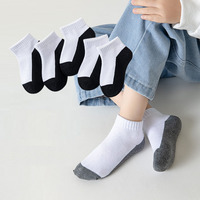 Lot nouveau été enfants chaussettes coton enfants mode noir blanc gris pendant des années adolescent étudiant bébé fille garçon chaussettes