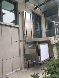 Monte-escalier personnalisé de 250 kg à hauteur réglable <span class=keywords><strong>pour</strong></span> accès vertical sans obstacle <span class=keywords><strong>pour</strong></span> bâtiments publics et zones sans barrières - Product Image 4
