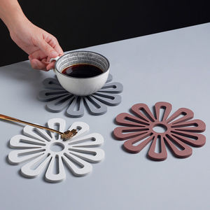 Silicone Flower Shape Heat Insulation <b>Mat</b> Non Slip Table Pad For Bowl Cup Nordic Style Modern Minimalist Design - Product Image 2