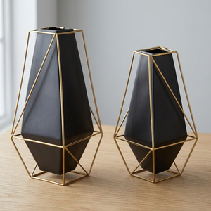 AK Latón Geométrico Metal alambre decorativo metal hierro negro oro floreros conjunto - Product Image 1