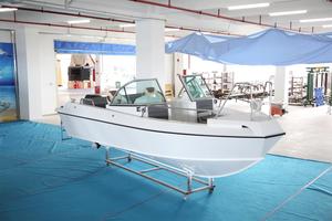 Bateau de pêche grande vitesse, coque en aluminium surdimensionnée - Product Image 3