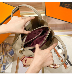 New Fashion Designer Crossbody Bags High Quality PU <b>Leather</b> Shoulder Messenger Bag Casual Totes Luxury Women Handbags and <b>Purses</b> - Product Image 6