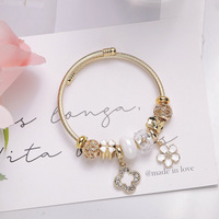 Bracelet en acier inoxydable de haute qualité plaqué or avec breloque fleur en cristal, perles à grand trou et pendentif feuille, bracelet DIY pour femme