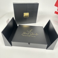Boîte cadeau magnétique de luxe sur mesure à double porte avec estampage doré pour bougies et flacons de parfum
