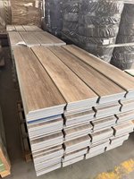 Wasserfester Loose-Lay Vinyl-Plankenboden mit Klicksystem, Farbenfroher Moderner Stil für Innenräume, Heim- und Bürodekoration