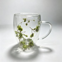 Mug en verre borosilicate à double paroi avec fleurs séchées vertes intégrées, tasse à café isolée thermiquement avec poignée