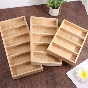 Elegante Organizador de Gafas de Sol de Madera Gruesa <span class=keywords><strong>para</strong></span> 4, 5 o 6 Pares, Bandeja de Exhibición <span class=keywords><strong>para</strong></span> Tiendas - Product Image 6