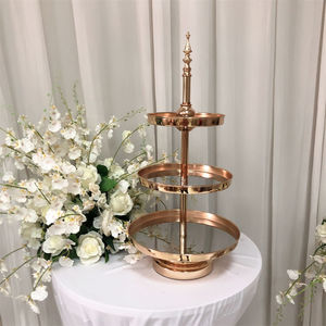 Support pour gâteau de mariage Support pour gâteau de fête d'anniversaire à 3 niveaux Support pour gâteau en métal doré pour mariage - Product Image 1