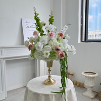 Centre de table de mariage de luxe haut de gamme, arrangement floral artificiel pour la location d'événements et la décoration de table