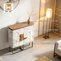 Mueble Consola de Mármol con 2 Puertas, Aparador con Tiradores de Bronce, Base Metálica, Estilo Moderno y Lujoso para Sala de Estar o Pasillo
