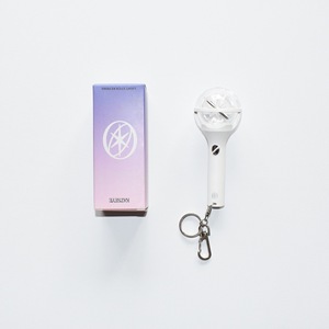 Llavero con Mini Lightstick KPOP KATSEYE, Forma 3D, Luz de Apoyo para Conciertos, Regalo de Moda para Fans de MANON, SOPHIA, <span class=keywords><strong>DANIELA</strong></span>, LARA, MEGAN, YOONCHAE - Product Image 1