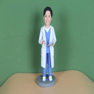 Figurine personnalisée Mini Moi, figurine bobblehead personnalisée pour mariage, anniversaire, remise de diplôme, cadeaux sportifs et de bureau - Product Image 3