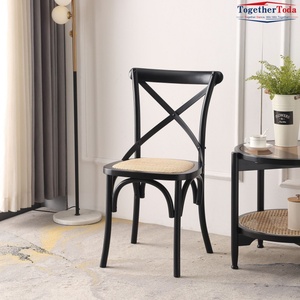 Chaise d'extérieur en métal et rotin tressé, style vintage moderne, avec piètement en X, pour salle à manger, restaurant et café - Product Image 1
