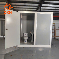 Toilettes modulaires portables d'extérieur préfabriquées ignifuges à installation facile et personnalisables avec douche et lavabo