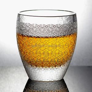 Verre à whisky japonais design chrysanthème 8.5 oz forme de baril K9 verre de cristal gravé gobelet à whisky cadeau pour hôtel de mariage - Product Image 2