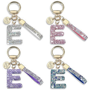 Vente en gros DIY porte-clés strass plein diamant 26 lettres pendentif porte-clés voiture sac cristal pendentif strass Alphabet porte-clés - Product Image 5