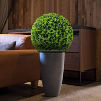 Boule de topiaire artificielle en buis sur mesure OEM, sphère végétale en PE résistante aux UV et à l'eau pour la décoration de jardins, patios et événements