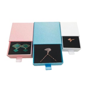 Caja de Regalo para Joyería Tipo Cajón Deslizante de Cartón Reciclable y Económico con Logo Personalizado para Collar, Pendientes, Anillo y Pulsera - Product Image 6