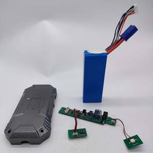 Arrancador de batería automotriz OEM Paquete de salto de diseño personalizado Paquete de salto recargable de refuerzo de batería hecho a medida para automóvil - Product Image 5