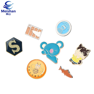 Distintivo in Lega Metallica Smaltata Traslucida con Ramo <span class=keywords><strong>di</strong></span> Ciliegio Meishan, Petali Rosa Pastello e Bianchi, Design Giardino Primaverile - Product Image 1