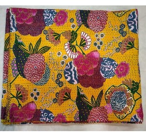 Colcha Kantha Vintage Bohemia Cosida a Mano, Lavable, con Patrón Floral Amarillo, Decoración para el Hogar, para Todas las Temporadas - Product Image 2