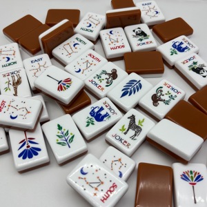 Premium Zweischichtige Braune & Weiße Acryl-Mahjong-Steine mit Tier- und Sternenmuster, Festliches Freizeitspiel-Geschenkset - Product Image 3