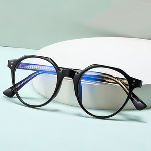 Lentille <span class=keywords><strong>transparente</strong></span> tendance, lunettes <span class=keywords><strong>de</strong></span> mode bloquant la lumière bleue, monture <span class=keywords><strong>de</strong></span> lunettes rétro pour hommes TR90 lunettes Anti-Radiation - Product Image 1