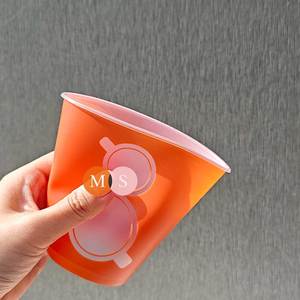 Gobelets en plastique évidés personnalisés jetables Orange PP tasse Film autocollant intérieur 360ml Boba thé tasses à café réutilisables avec <span class=keywords><strong>couvercle</strong></span> - Product Image 4