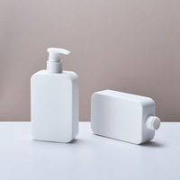 Bouteilles de lotion corporelle carrées plates blanches de 250 ml en gros en stock, flacons de shampoing et de crème pour les mains de 8 oz avec pompe