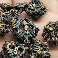 Ventes chaudes d'usine, dés à jouer polyédriques vintage en métal creux de 18 mm, jeu de dés complet personnalisé en laiton multi-faces, jeu de dés DND, marque LM