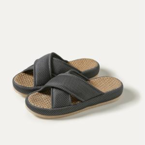 Nouvelles pantoufles fantaisie à plateforme pour femmes 2025 avec talon tendance pour l'été et l'automne, semelle extérieure en TPR amortissante, bout fermé - Product Image 1