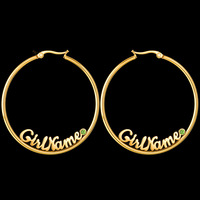 Vente en gros de bijoux personnalisés pour femmes Boucles d'oreilles Huggies avec nom et lettre Boucles d'oreilles élégantes en plaqué or 18 carats avec texte en zircon et cercle