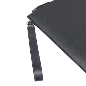 Vente en gros <span class=keywords><strong>2023</strong></span> Sac en cuir fait main Mode <span class=keywords><strong>Homme</strong></span> Noir PU Cuir Fermeture éclair Portefeuilles et sacs à main - Product Image 5