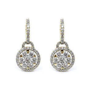 Boucles d'oreilles créoles petites et tendance en or blanc massif 18 carats plaqué or avec grappe de diamants, personnalisables avec logo, pour femmes, cadeaux de mariage et de fête - Product Image 1