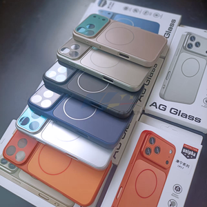 Nouvelles coques de téléphone tendance 2026 pour transformer les anciens modèles d'iPhone 13, 14, 15 Pro Max en 17 Pro Max – Coques convertissantes - Product Image 4