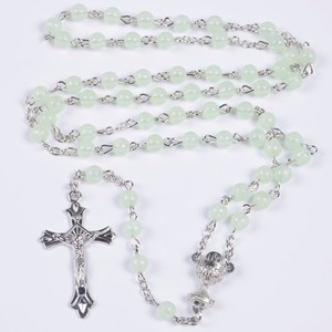 Collier en perles d'imitation <span class=keywords><strong>de</strong></span> pierres 6MM, chapelet catholique, perles <span class=keywords><strong>de</strong></span> croix, cadeau pour <span class=keywords><strong>la</strong></span> <span class=keywords><strong>famille</strong></span>, offre spéciale - Product Image 5