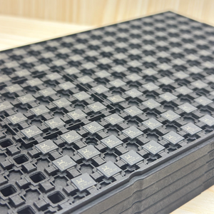 ถาดชิปไอซีทนความร้อนสูง ESD สำหรับผลิตภัณฑ์เพื่อความปลอดภัย ถาดชิ้นส่วนอิเล็กทรอนิกส์พลาสติกพร้อมกระบวนการผลิตแบบพลาสติกขึ้นรูป - Product Image 3