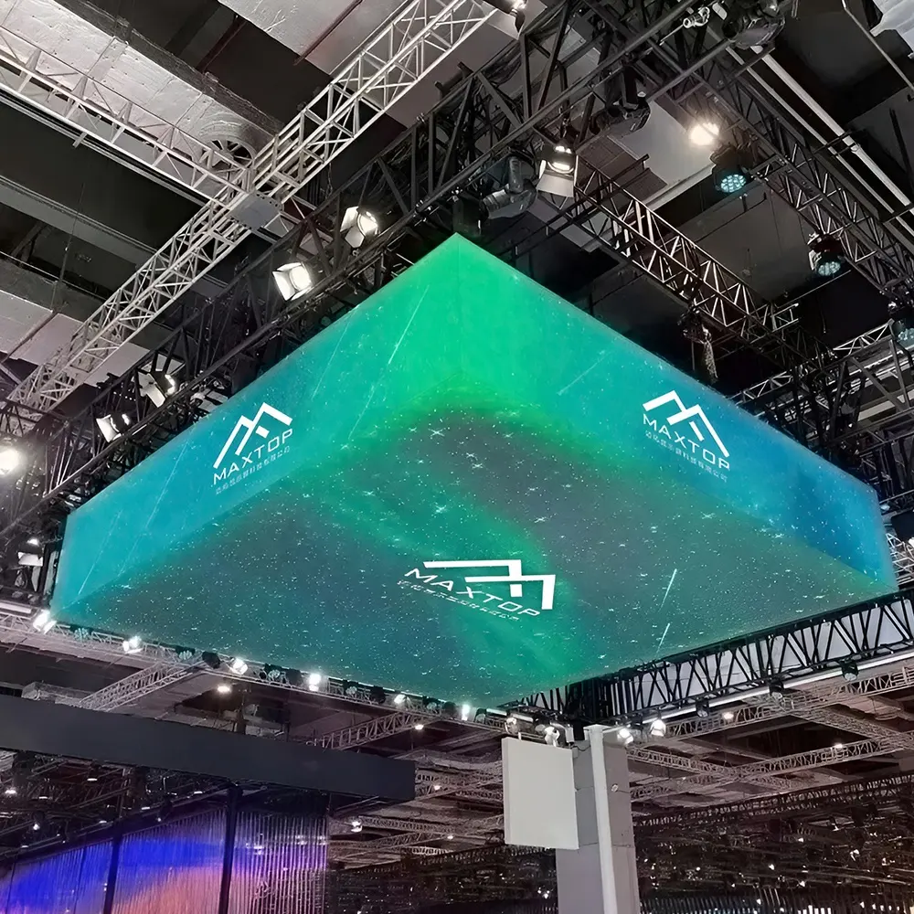 Özelleştirilmiş manyetik cazibe gökyüzü tavan LED ekran