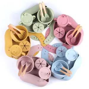 Produits en silicone sans BPA pour bébés ensemble de tasses et cuillères vaisselle en silicone pour bébé ensemble d'alimentation en silicone pour bébés