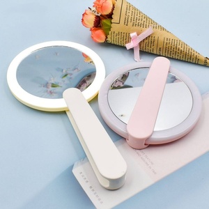 Petit miroir de maquillage à main avec lumière LED, pliable, compact, de voyage, pour la poche - Product Image 2