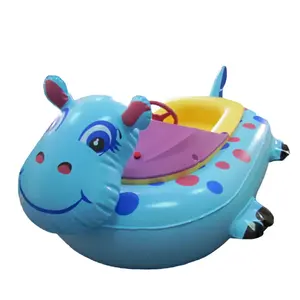 Bateau de butoir d'eau d'enfant bateaux de butoir pour le bateau électrique gonflable en plastique d'animal d'amusement de piscine